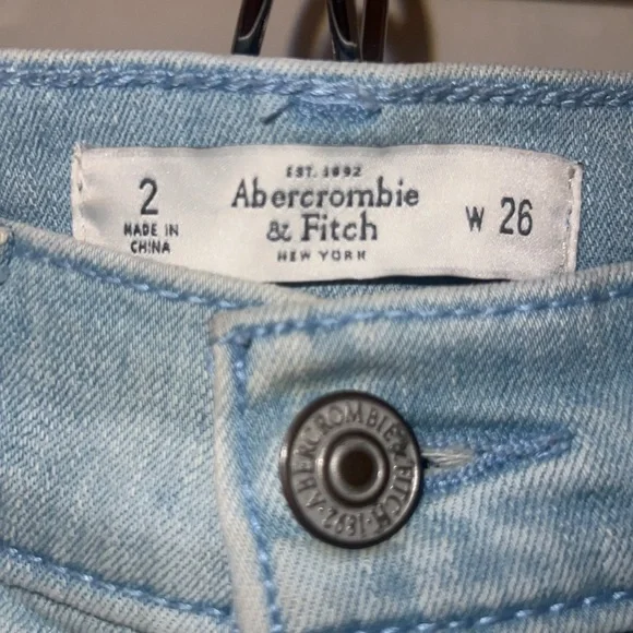Abercrombie denim shorts - Picture 3 of 3